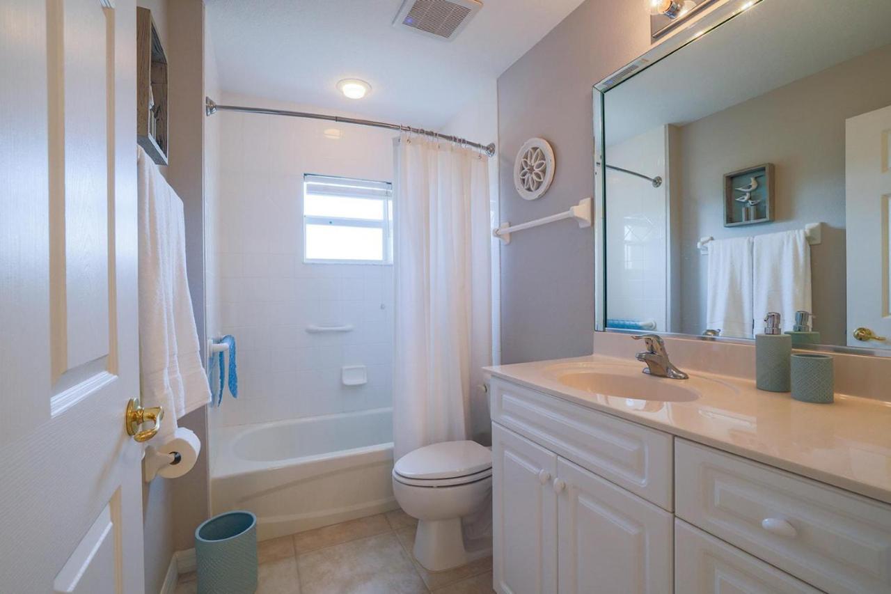 3 Bedroom 2 Bath Oceanwalk Condo With Estuary Views New Smyrna Beach Exteriör bild